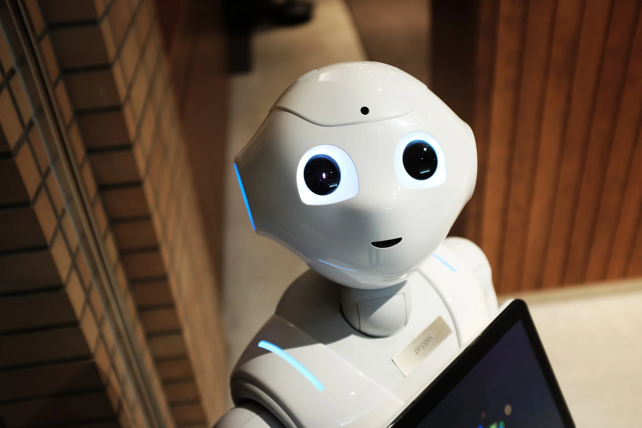 Featured image for article: Gaining Confidence When Using Intimidating Technology by Jeremiah Krakowski